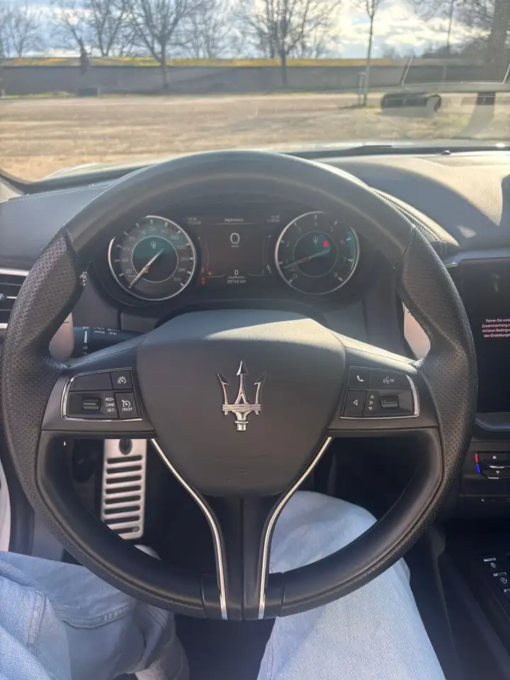 Maserati Ghibli 2022