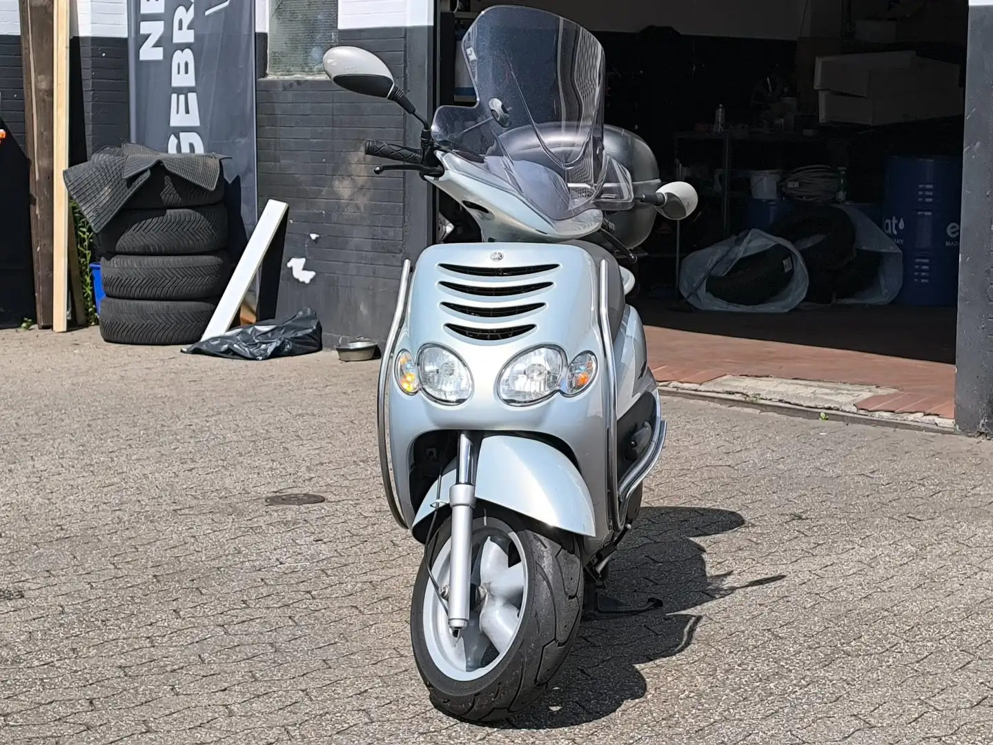 Yamaha Teos XN125 TÜV Gepflegt Koffer Argent - 1