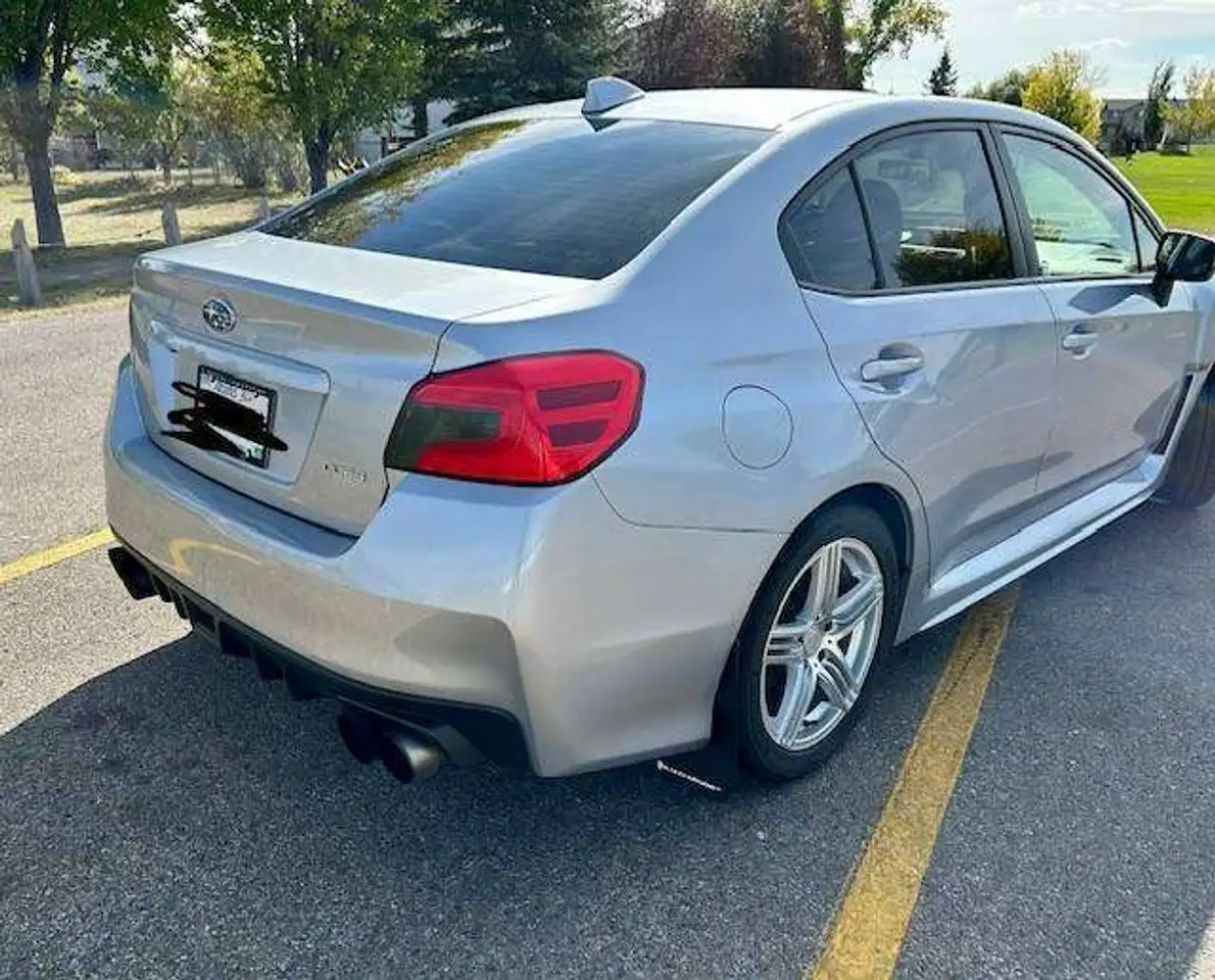 Subaru WRX снимка Subaru WRX