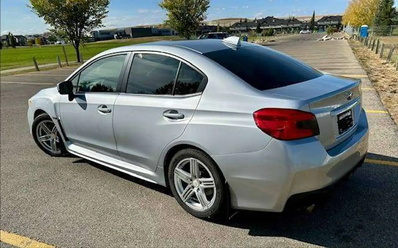 Subaru WRX снимка Subaru WRX