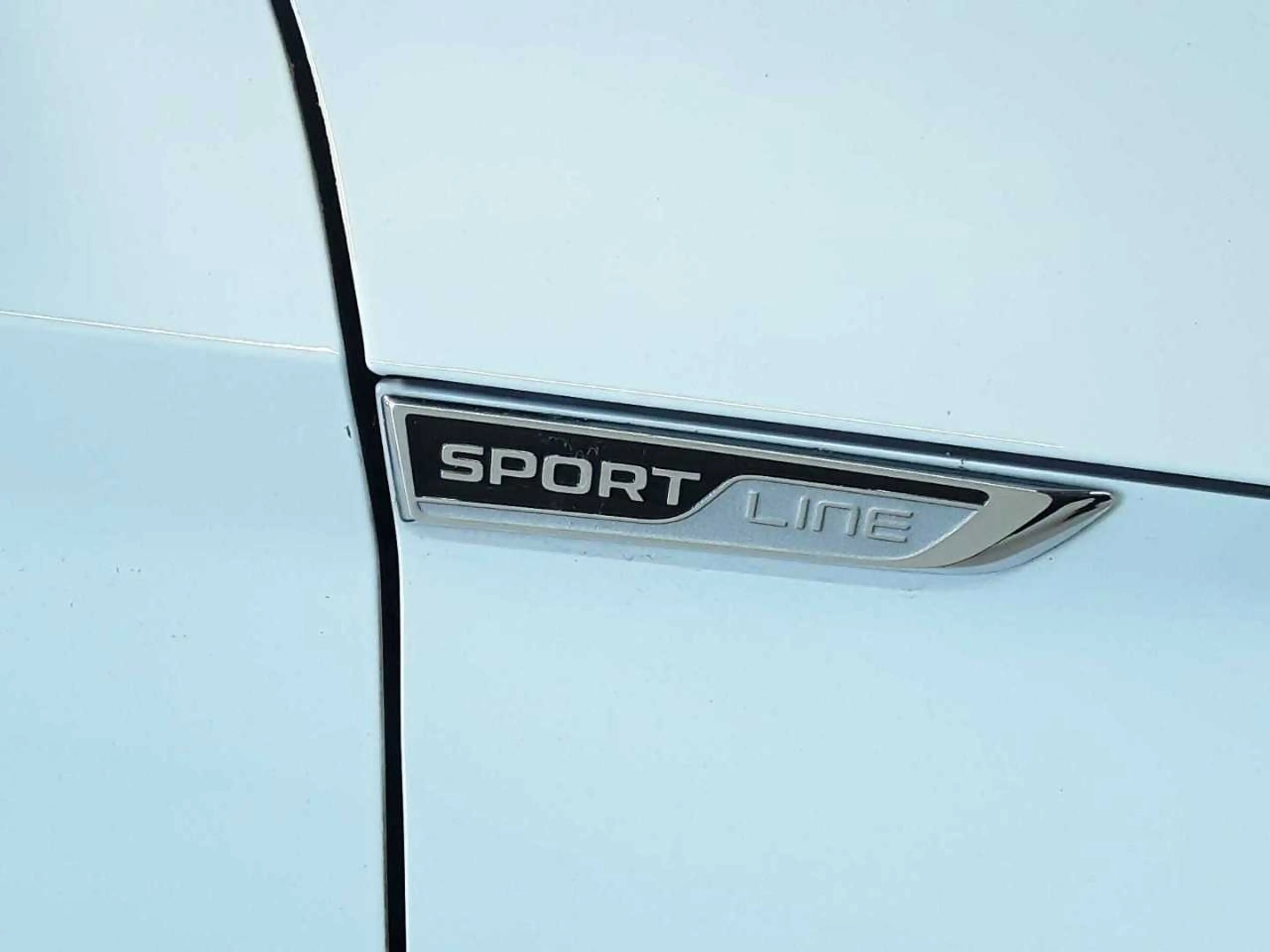Skoda Superb Superb Combi 2.0 TDI Sportline AHK NAV KAM — photo 20