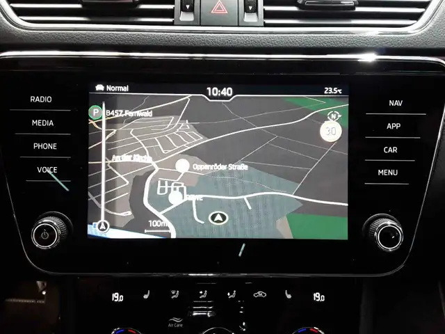 Skoda Superb view 12