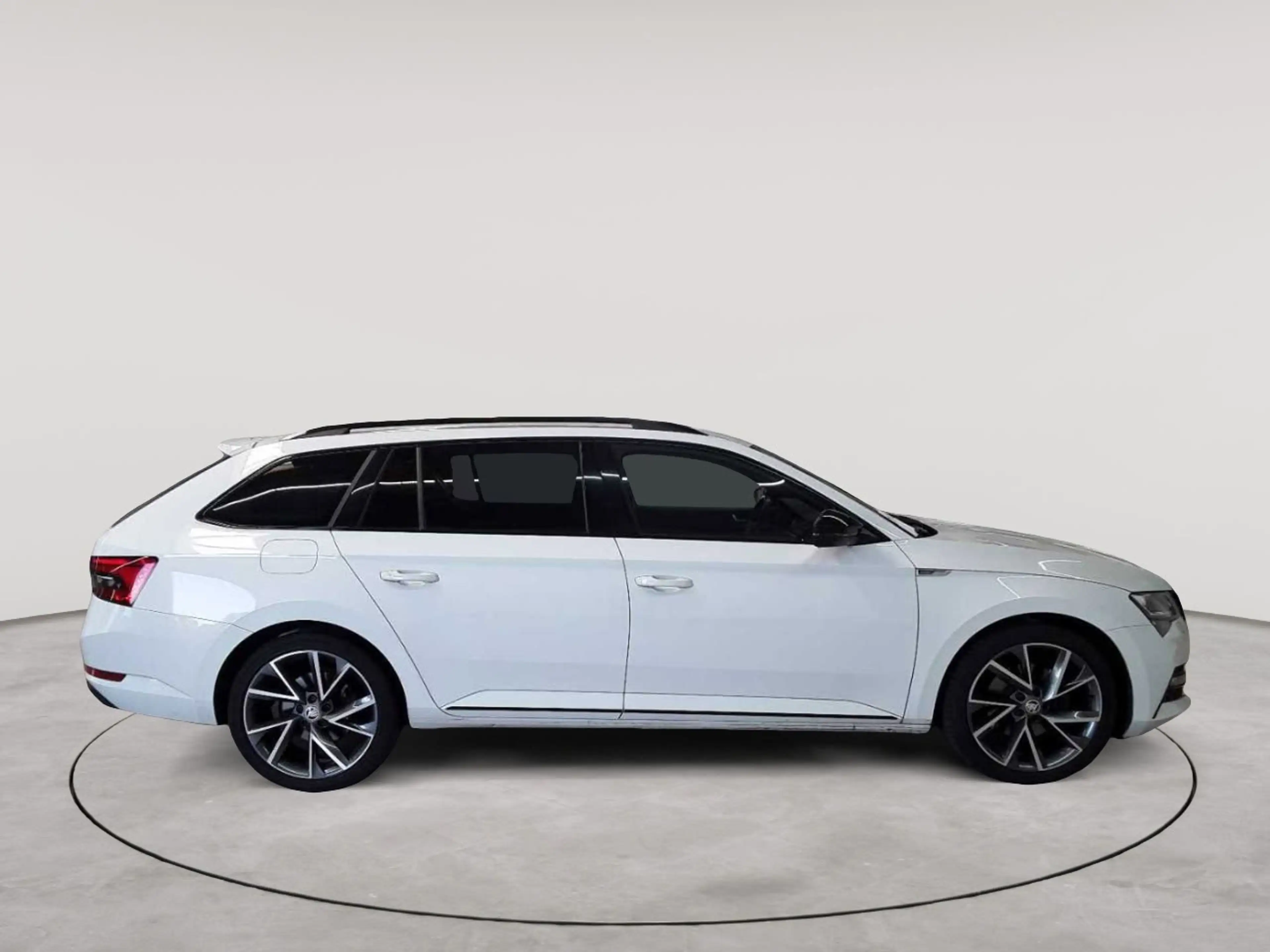 Skoda Superb Superb Combi 2.0 TDI Sportline AHK NAV KAM — photo 3