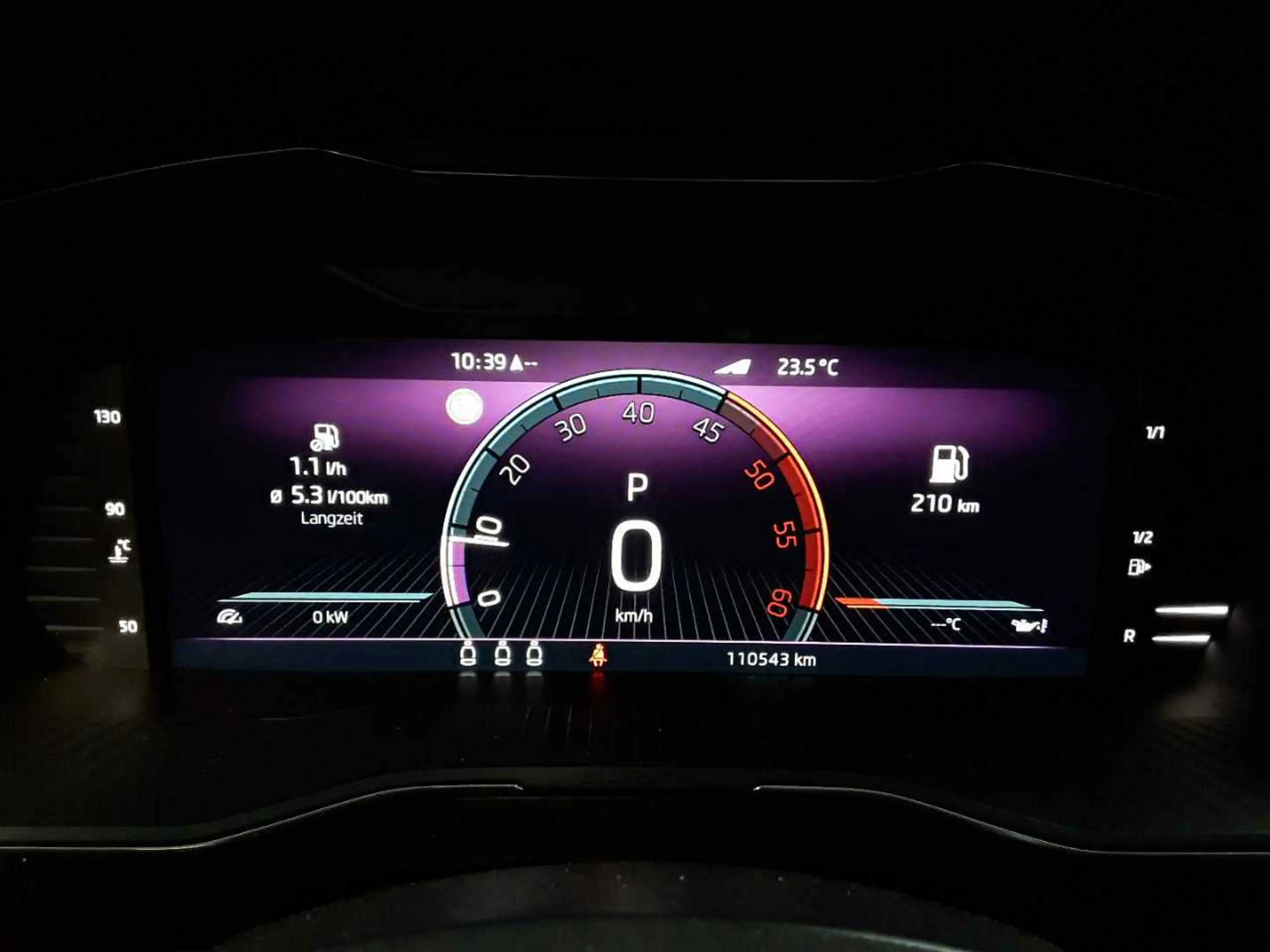 Skoda Superb Superb Combi 2.0 TDI Sportline AHK NAV KAM — photo 11