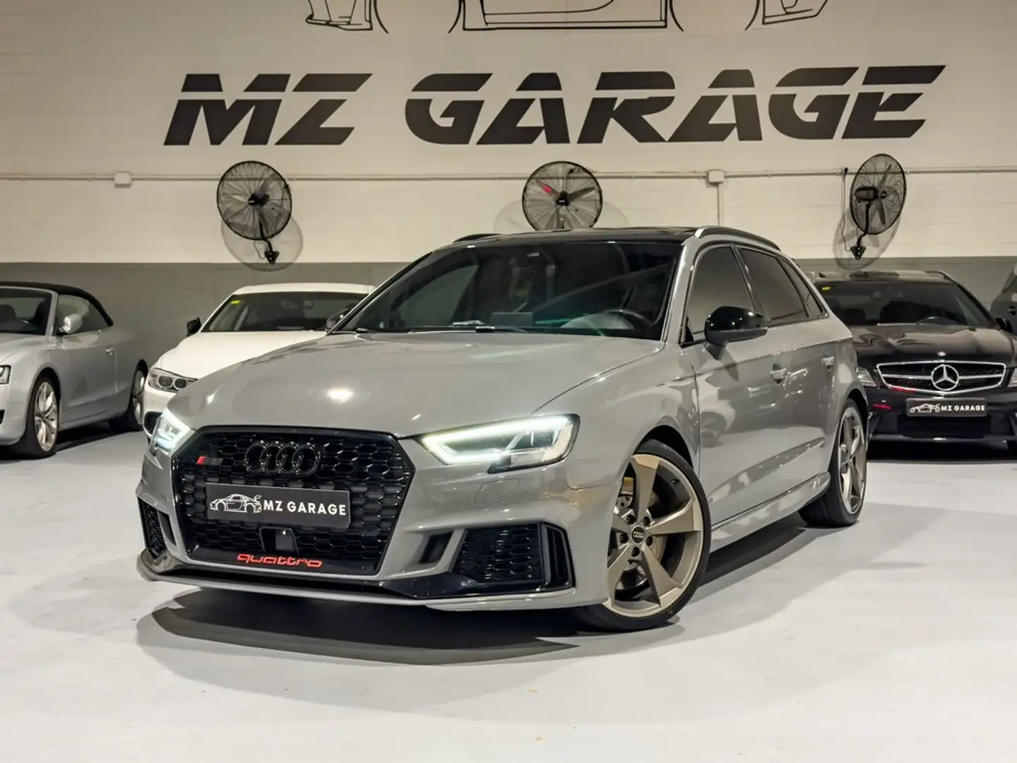 Audi A3 RS 3 2.5 TFSI quattro S tronic Sportback Grijs - 1