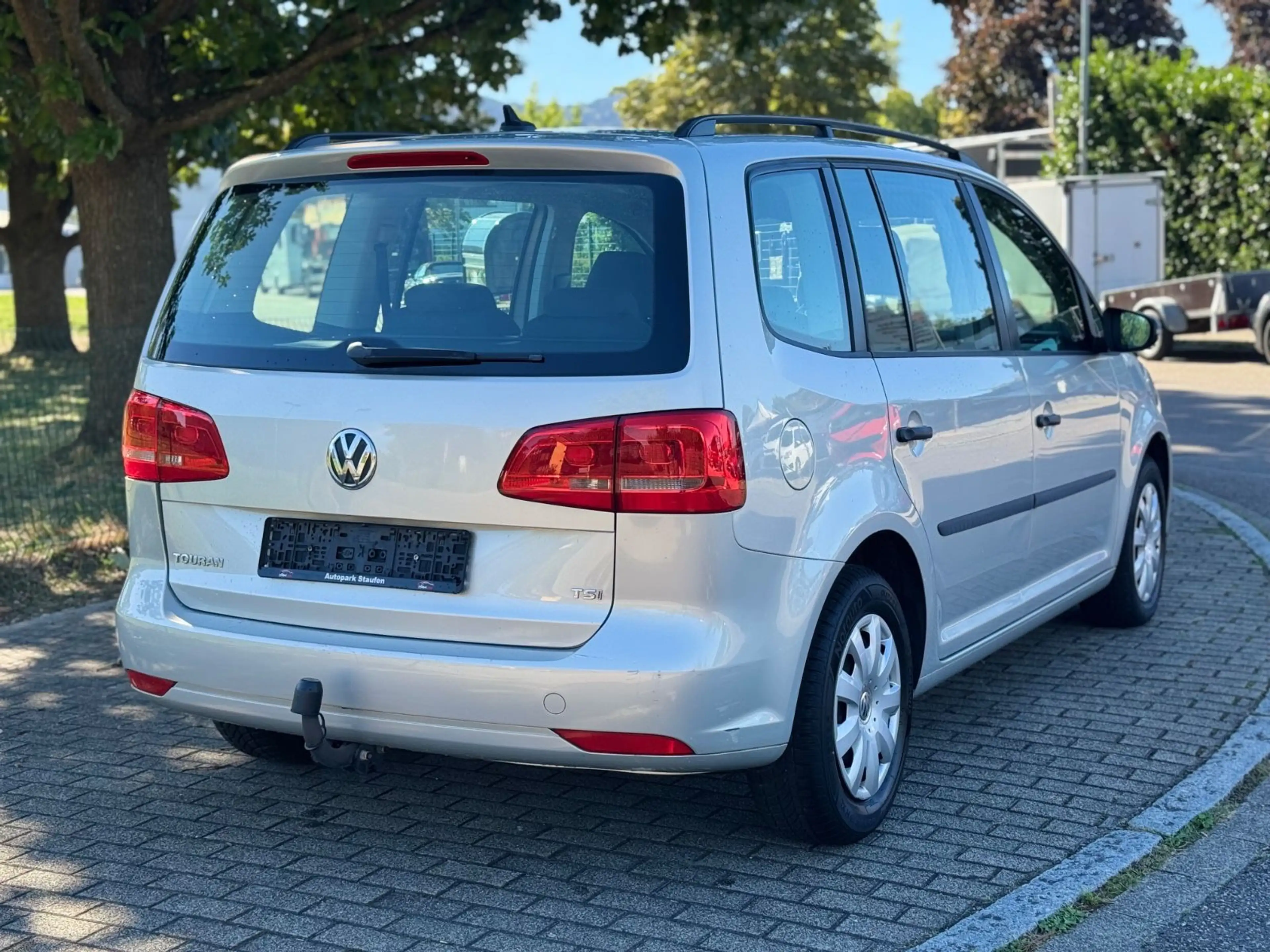 Volkswagen Touran Trendline ( Behindertenrecht beifahrer) — photo 7