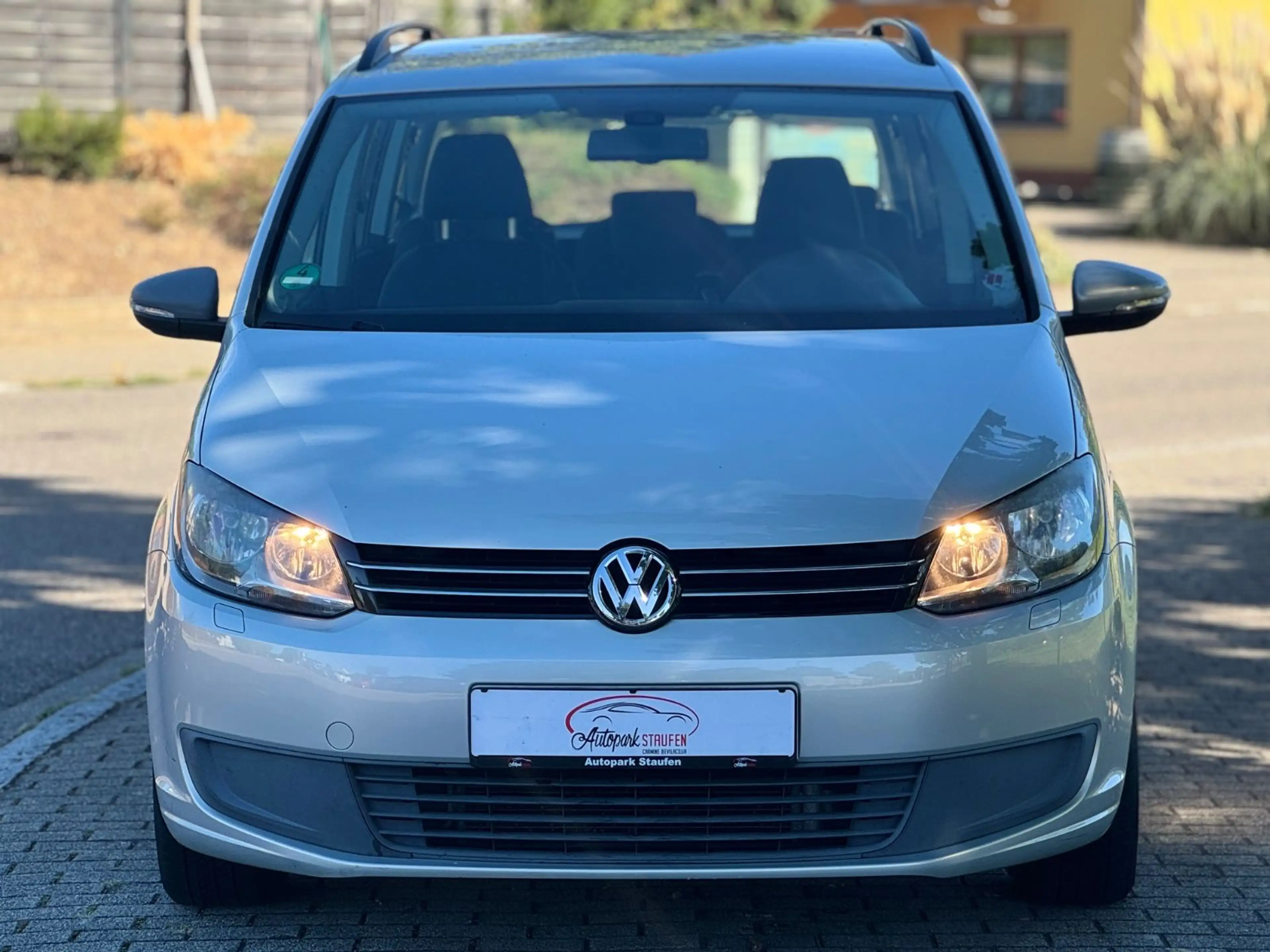 Volkswagen Touran Trendline ( Behindertenrecht beifahrer) — photo 3