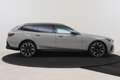 BMW 550 5 Serie Touring 550e xDrive M Sport Automaat / Pan Grijs - thumbnail 7