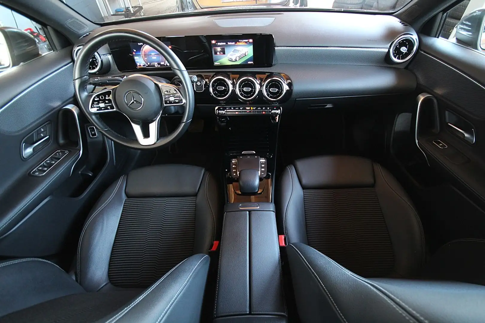 Mercedes-Benz A 250 e PHEV Aut. |LED|Rückfahrkamera ,... Gris - 2