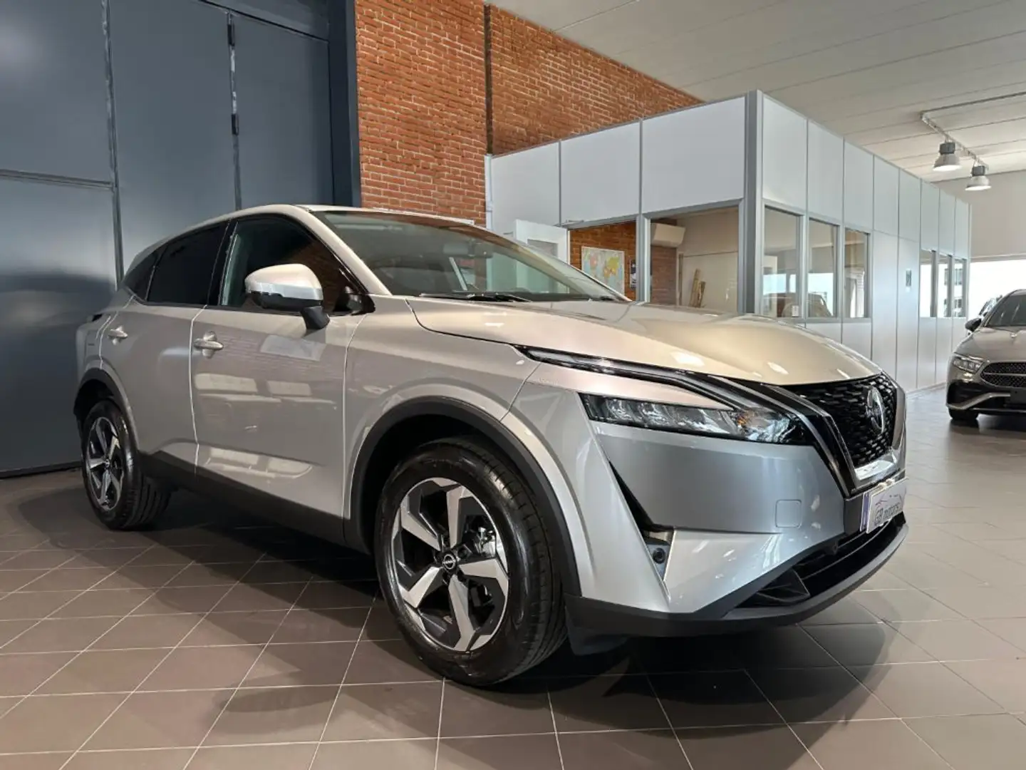 Nissan Qashqai MHEV 140 CV N-Connecta VARI COLORI DISPONIBILI Plateado - 2