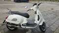 Vespa GTS 300 White - thumbnail 3
