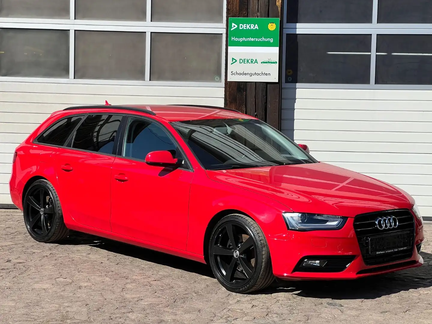 Audi A4 Avant Ambition Rood - 1