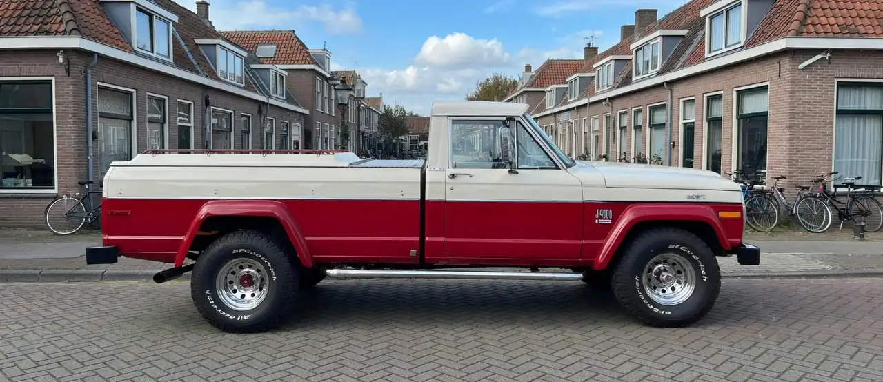 Jeep J4000, foto 9