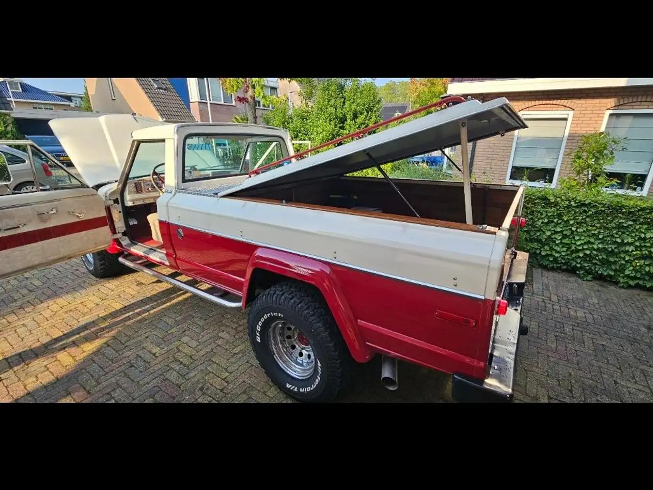 Jeep J4000, foto 6