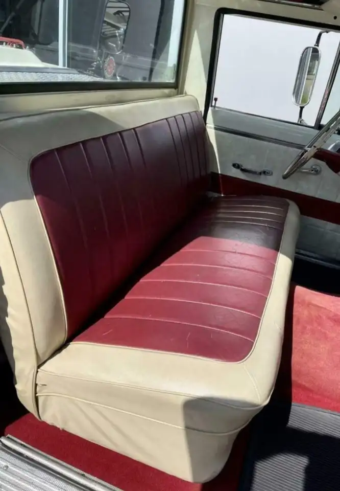 Jeep J4000, foto 12