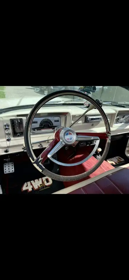 Jeep J4000, foto 10