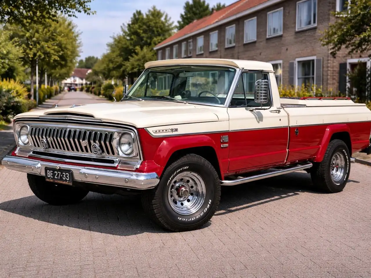 Jeep J4000, foto 1