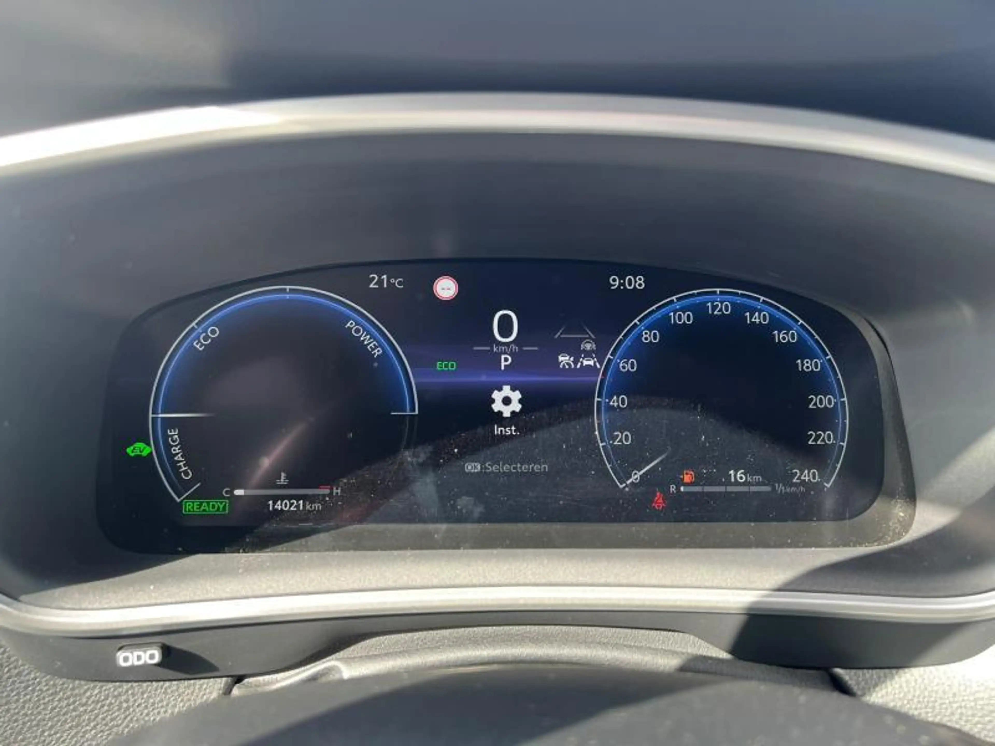Toyota Corolla Cross 2.0HYB STYLE + SUN PACK — photo 9