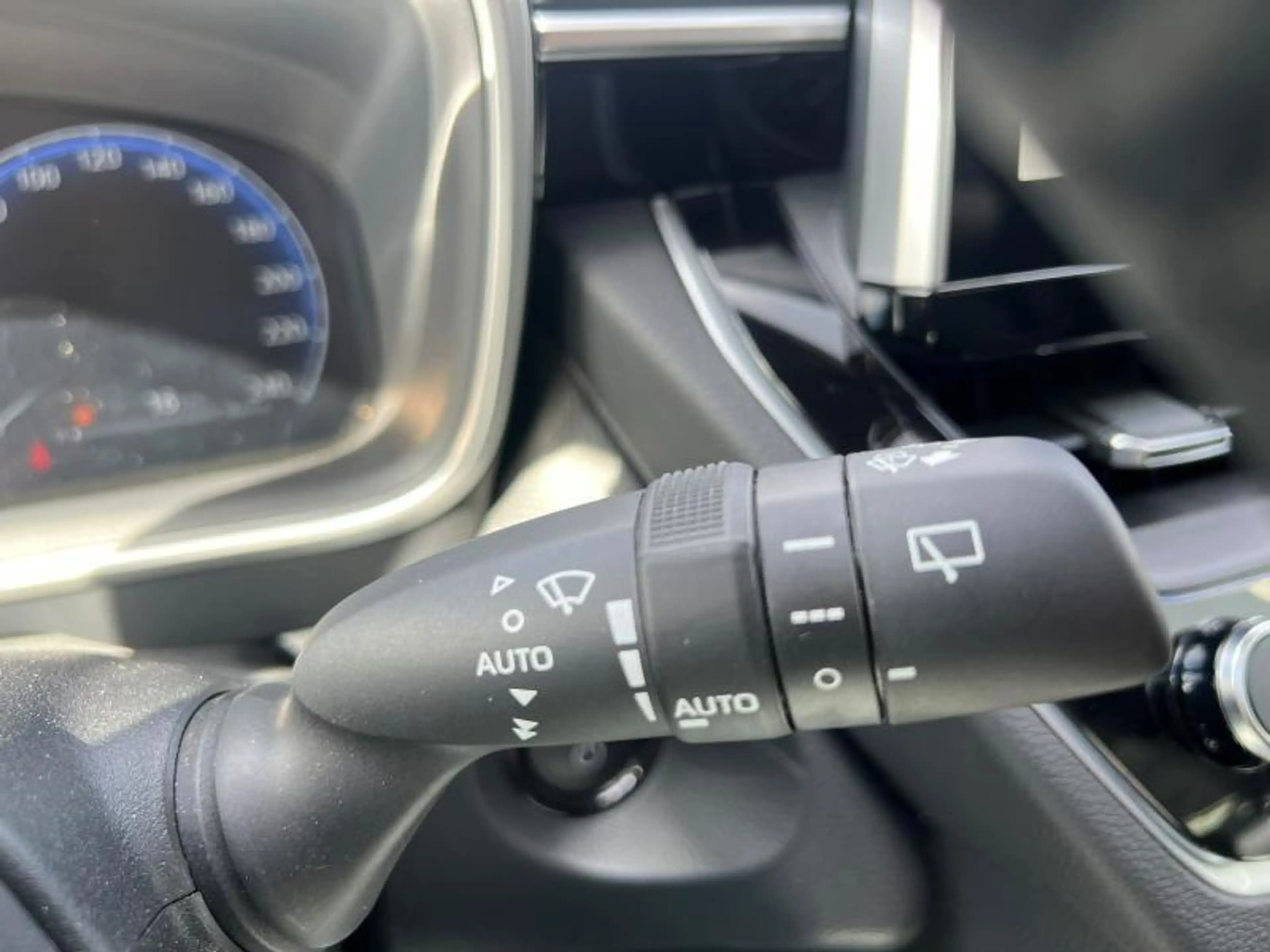 Toyota Corolla Cross 2.0HYB STYLE + SUN PACK — photo 13