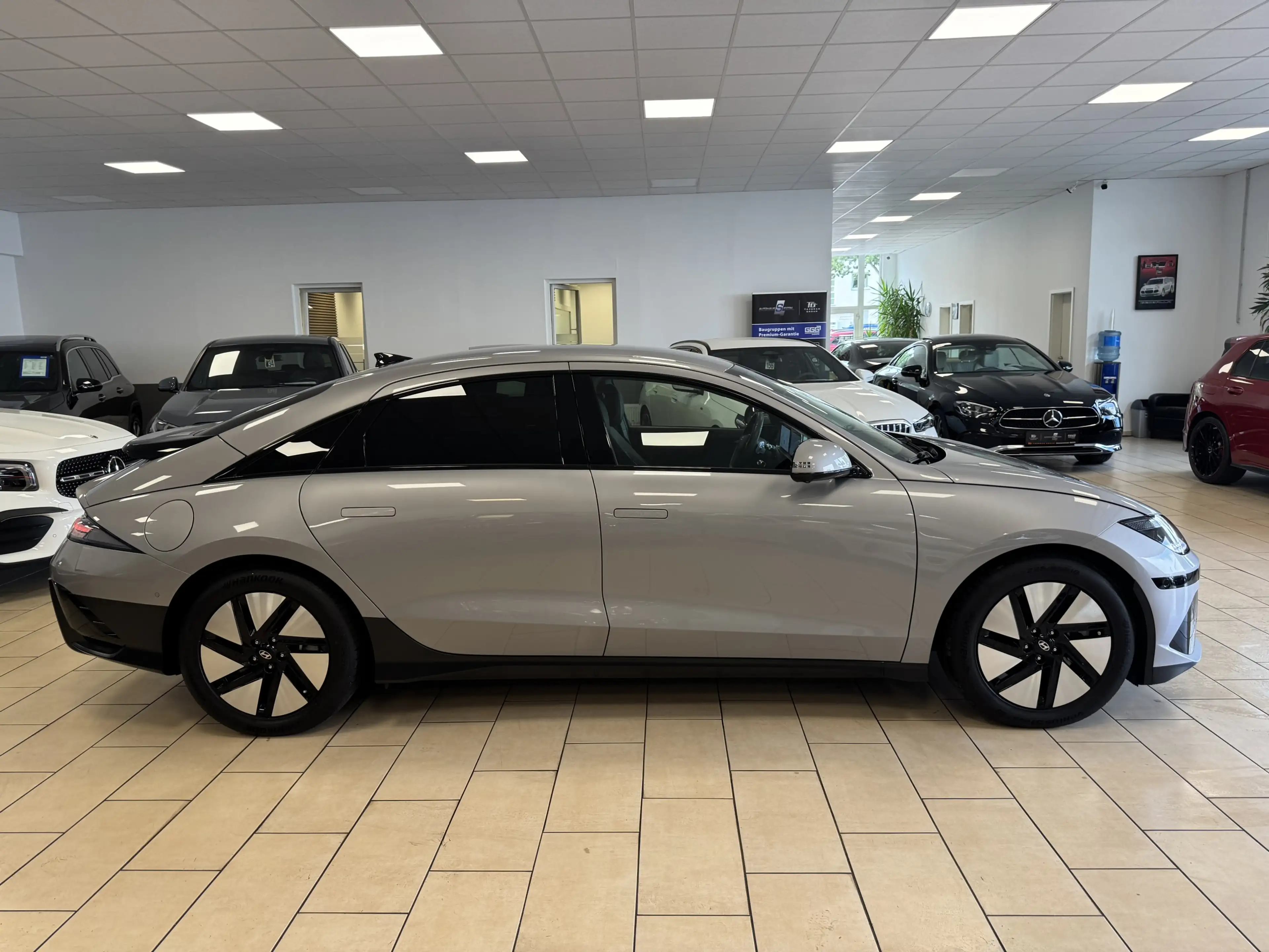 Hyundai IONIQ 6 Uniq 77kWh BOSE HUD LED Navi Ambiente — photo 5