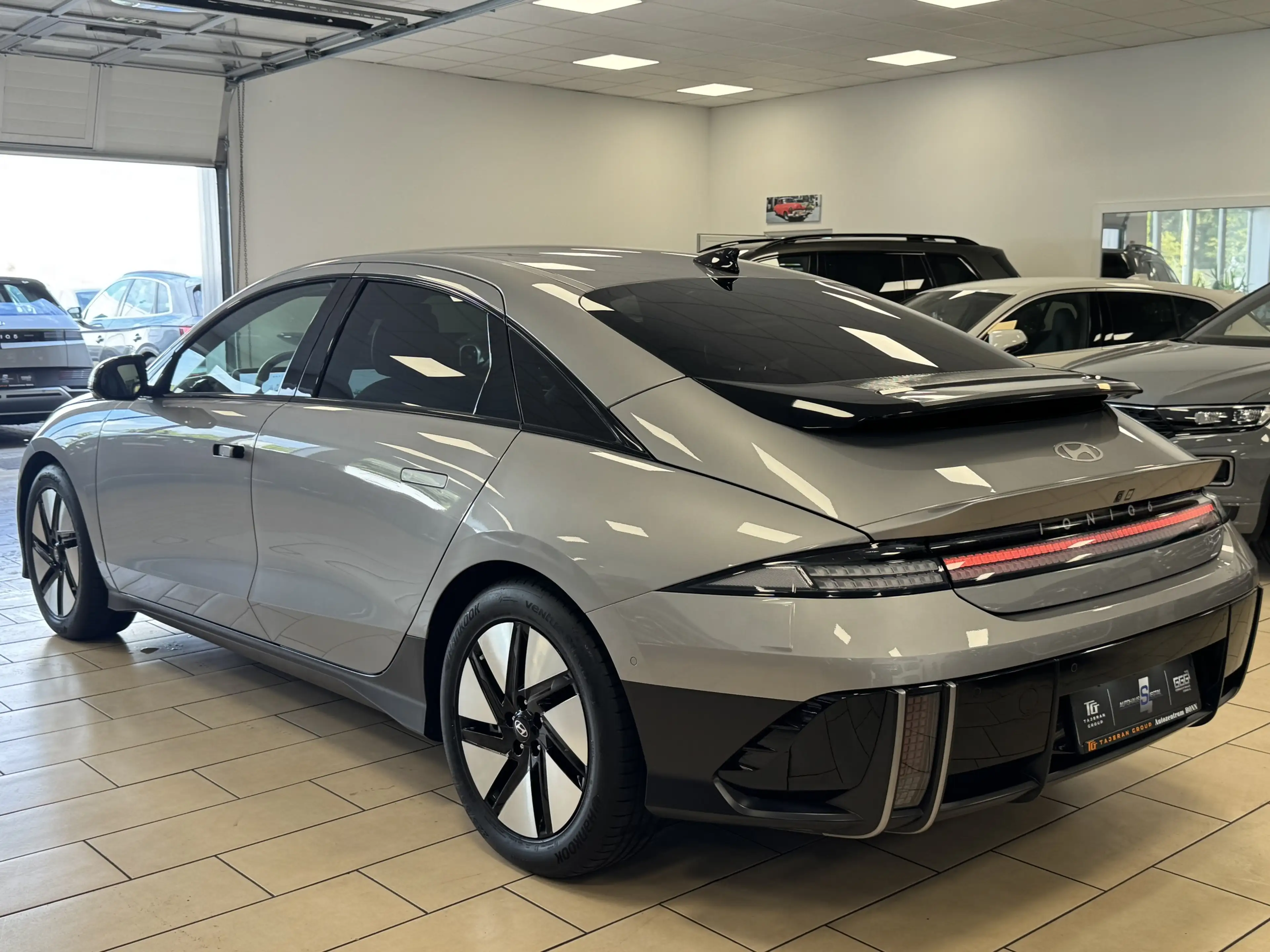 Hyundai IONIQ 6 Uniq 77kWh BOSE HUD LED Navi Ambiente — photo 10