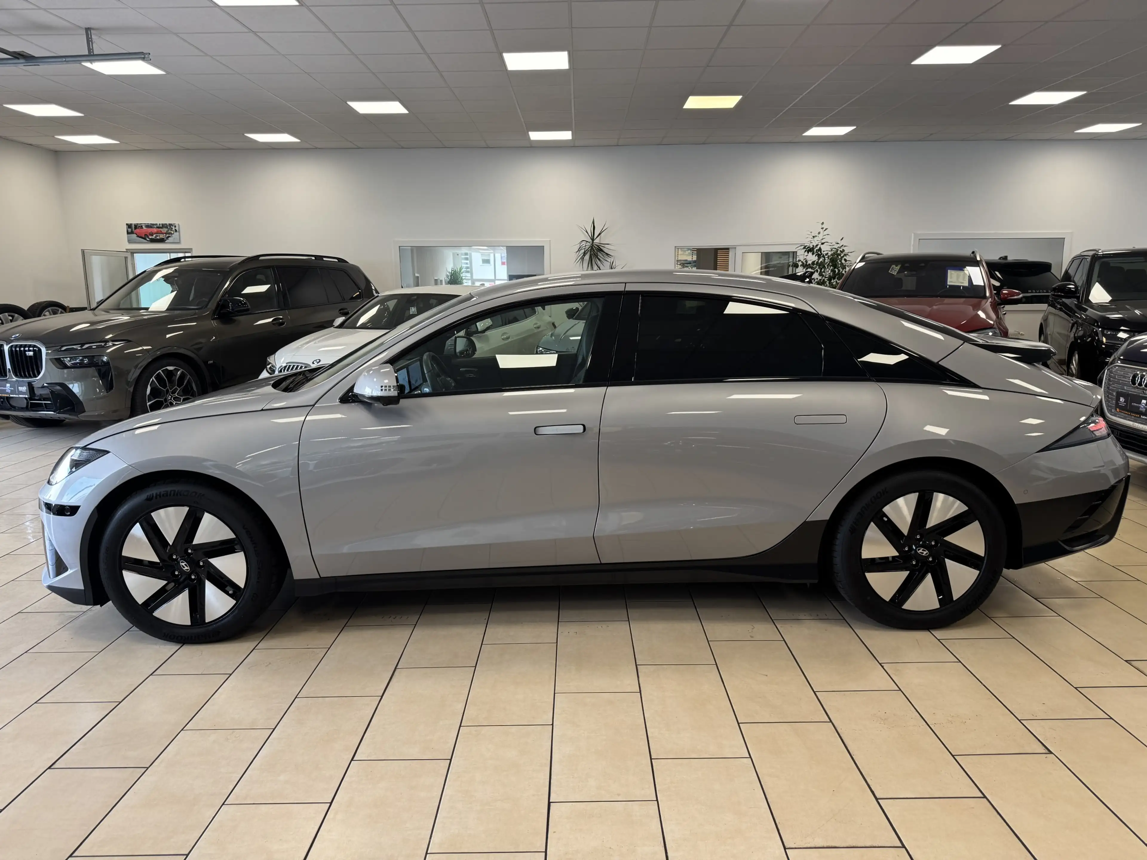 Hyundai IONIQ 6 Uniq 77kWh BOSE HUD LED Navi Ambiente — photo 11