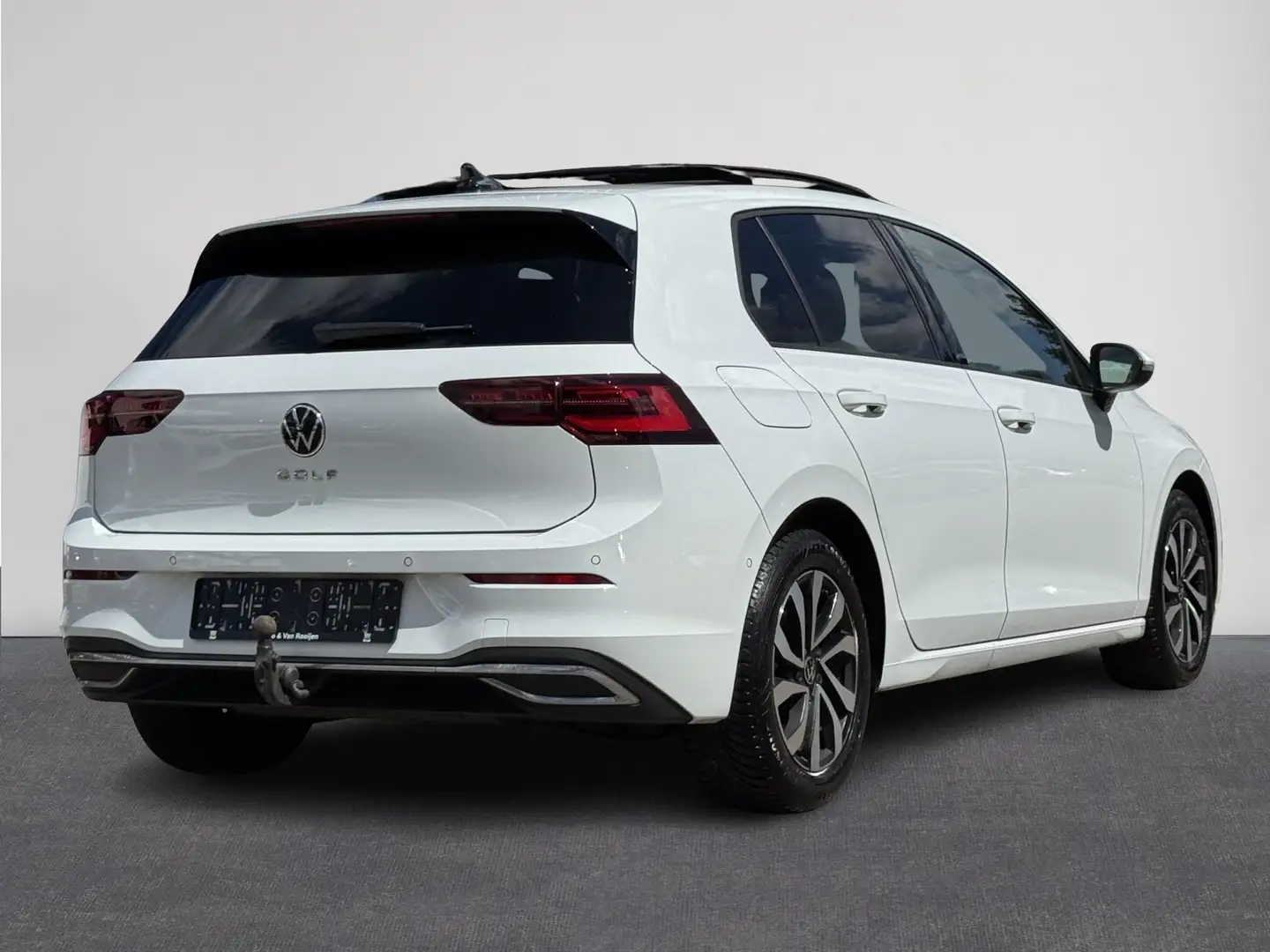 Volkswagen Golf 2.0 TDI Active Automaat | Trekhaak elektrisch  | P Wit - 2