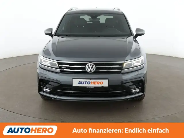 Volkswagen Tiguan Allspace view 9