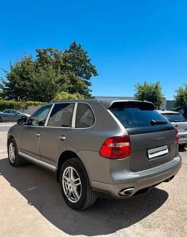 Porsche Cayenne view 2