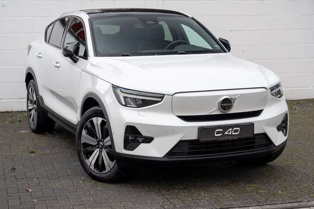 Imagine Volvo C40 Ultimate Recharge Pure Electric