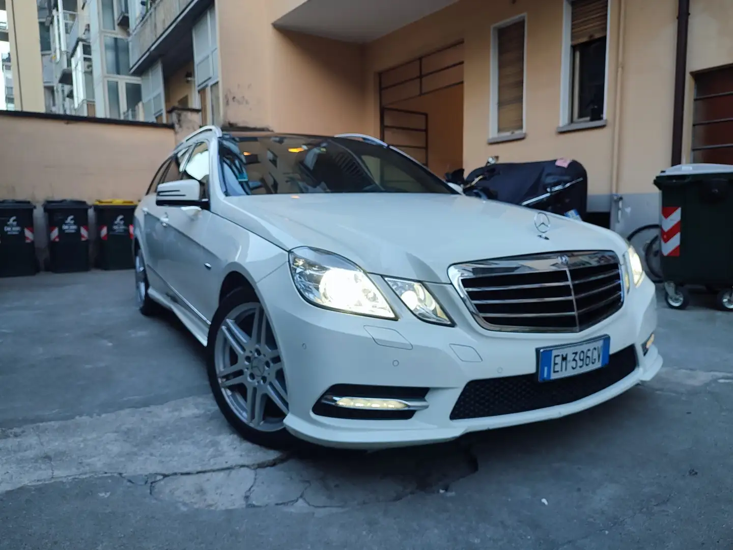 Mercedes-Benz E 250 SW cdi be Avantgarde AMG 4matic auto - 1