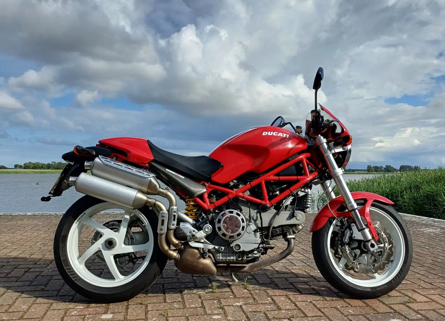 Ducati Monster S2R Rojo - 1