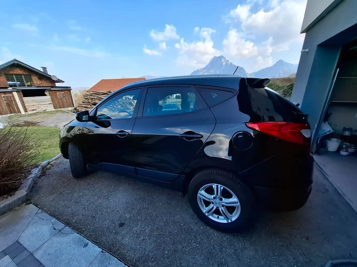 Hyundai iX35 iX35 2,0 CRDi Premium Premium Schwarz - 2