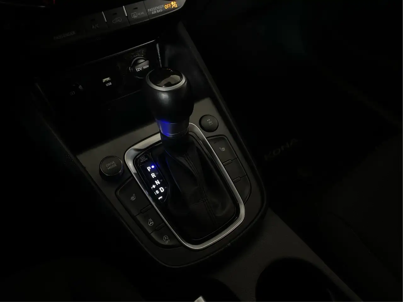 Hyundai KONA снимка Hyundai KONA