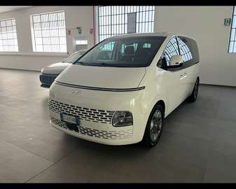 - Staria 2.2 AT 2WD 9 posti Wagon