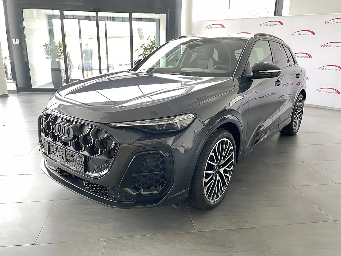 Audi Q5 TFSI e-Hybrid 220kW PHEV quattro S-tronic HUD, ... Grau - 1