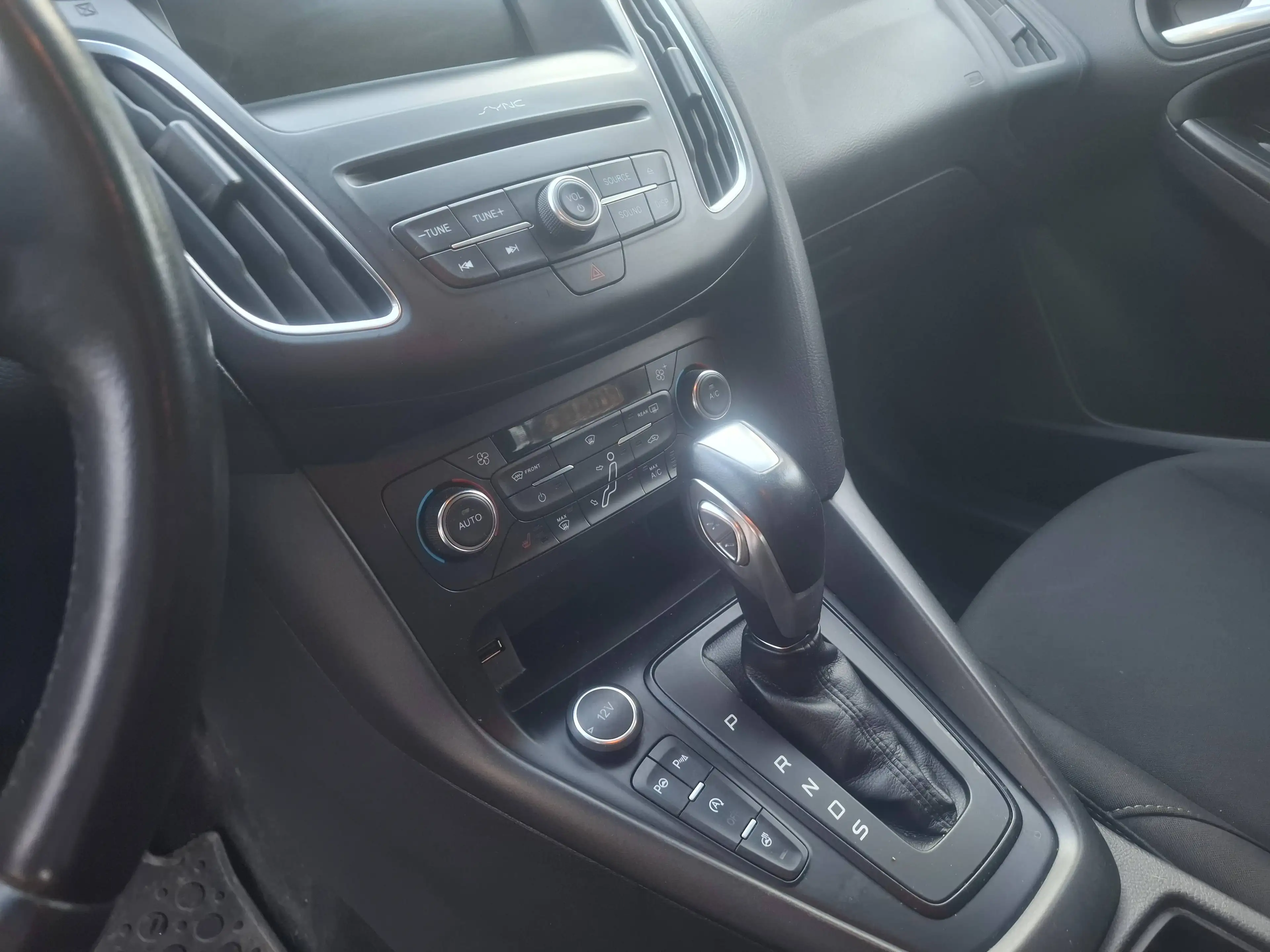 Ford Focus Trend Eco Bost Automatik — photo 11