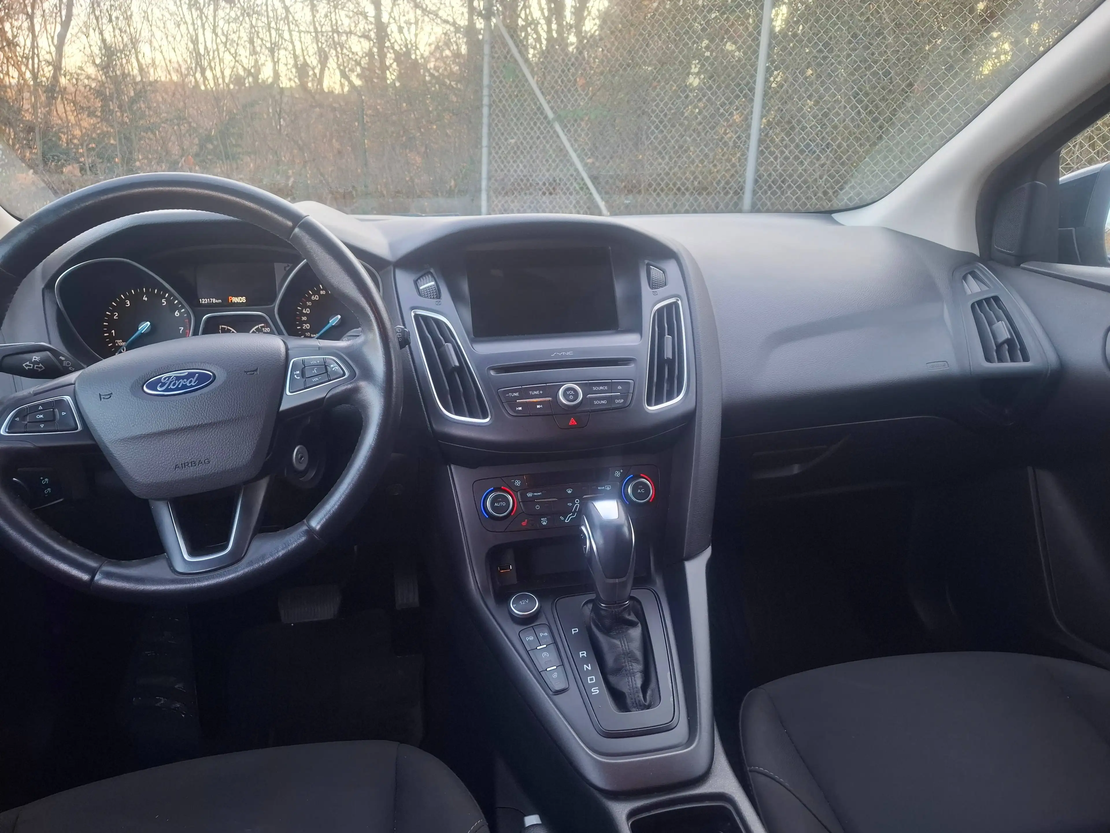 Ford Focus Trend Eco Bost Automatik — photo 13