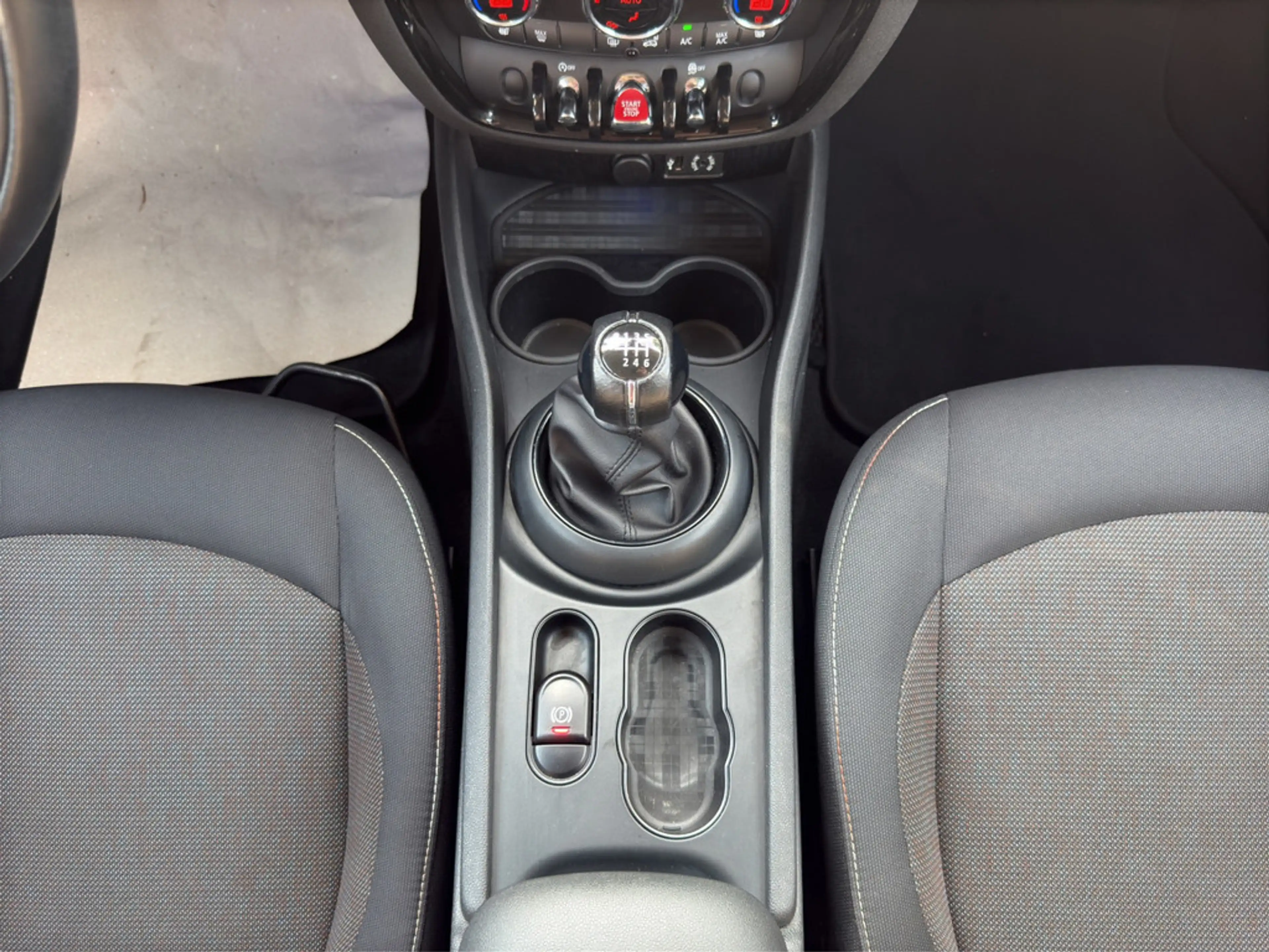 MINI One Clubman — photo 13