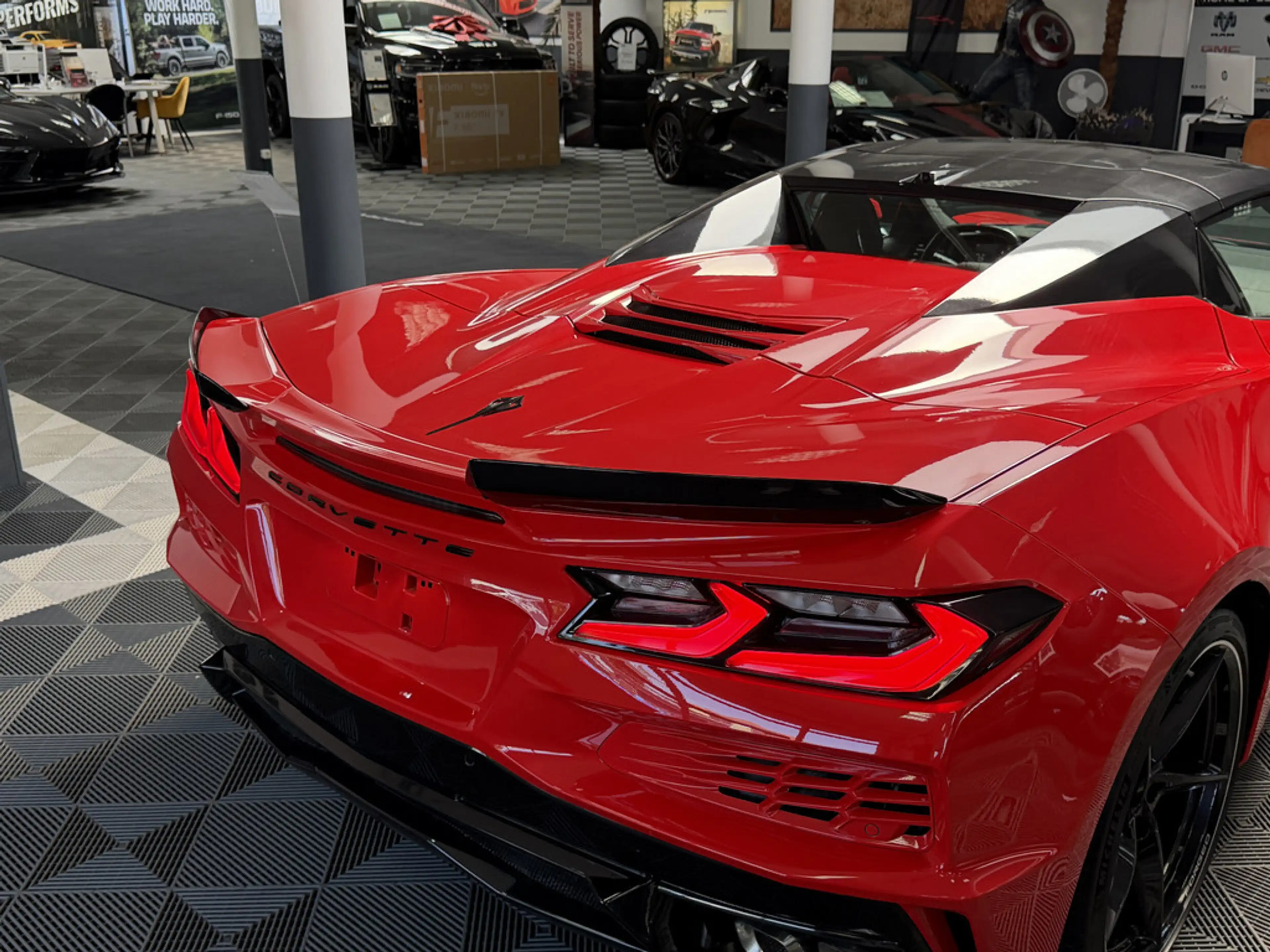 Corvette C8 Coupe E-Ray MY26 3LZ, Lift, Magnetic, Carbon — photo 11