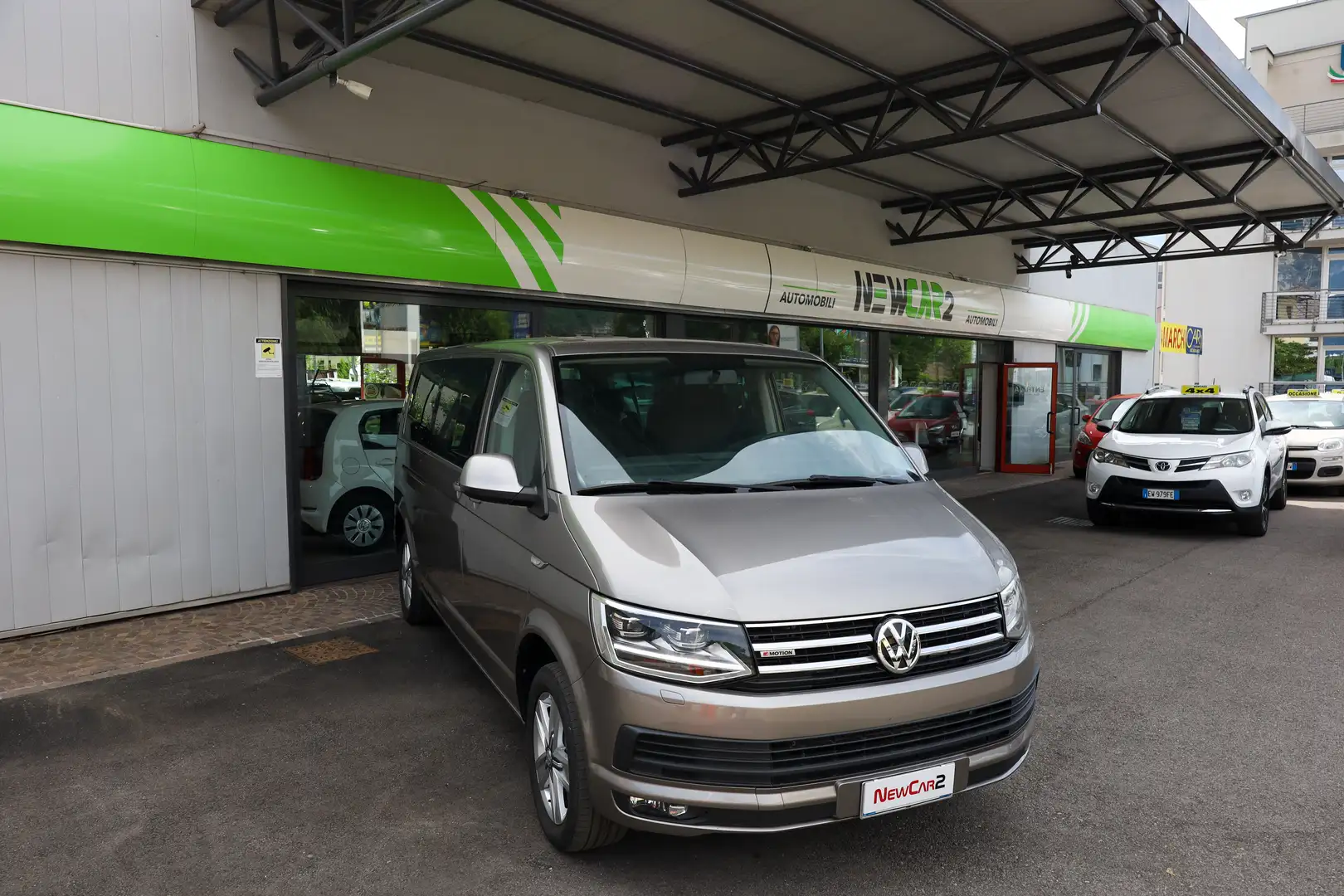 Volkswagen T6 Caravelle 4motion Grigio - 1