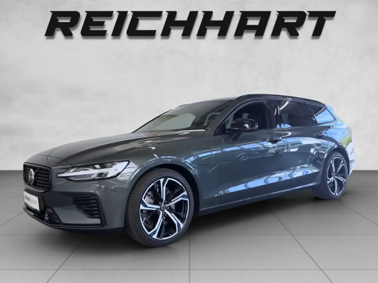 Volvo V60 Plus T6 AWD Plug-in Hybrid, Elektrisch/Benzin, Dark