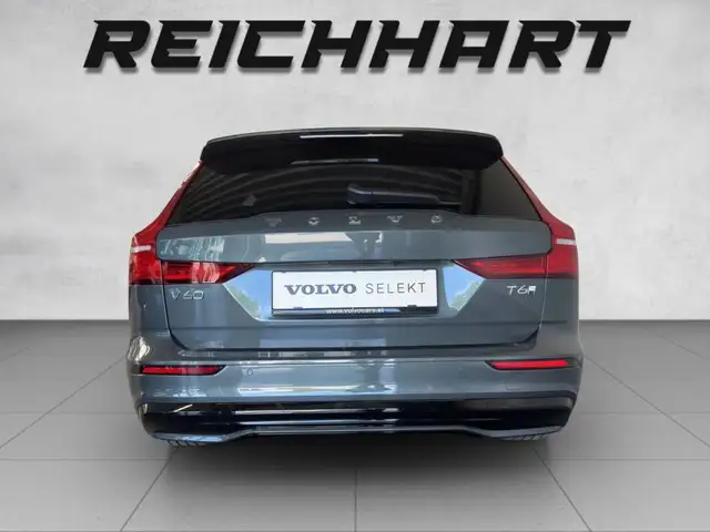 Volvo V60 Plus T6 AWD Plug-in Hybrid, Elektrisch/Benzin, Dark Ansicht 5