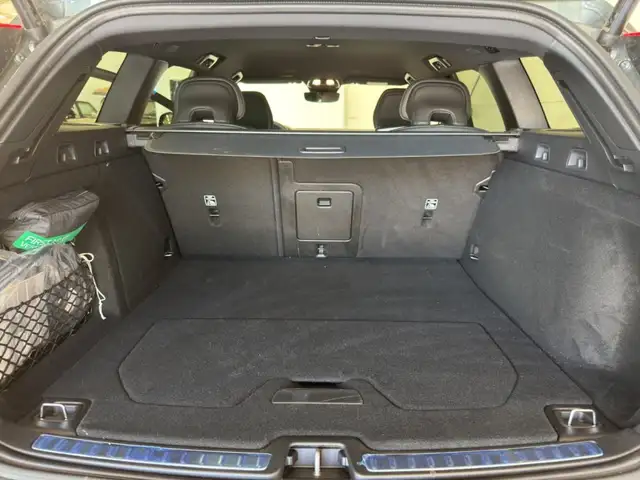 Volvo V60 Plus T6 AWD Plug-in Hybrid, Elektrisch/Benzin, Dark Ansicht 14