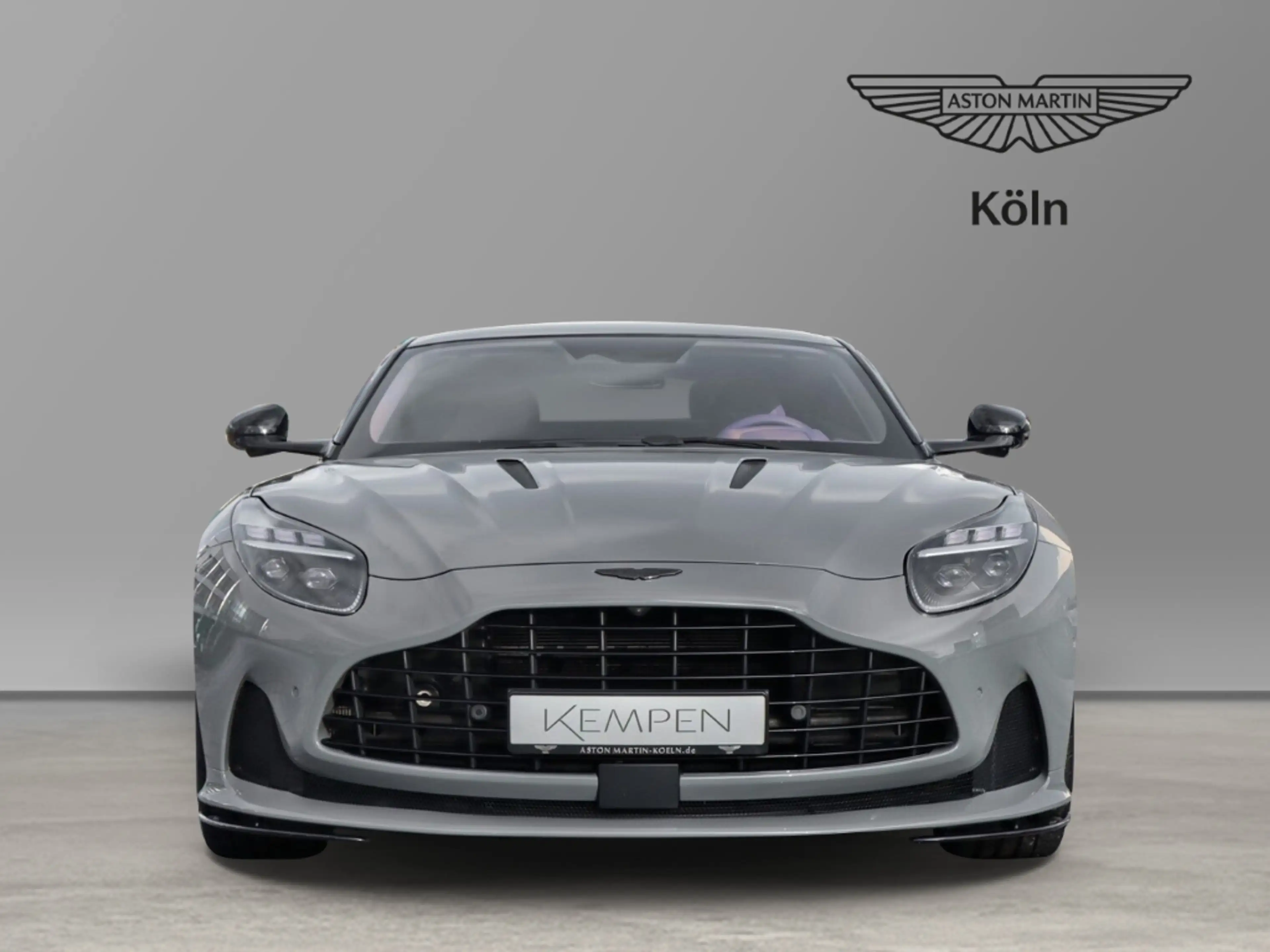 Aston Martin DB12 China Grey Oxford Tan nur 10500km — photo 3