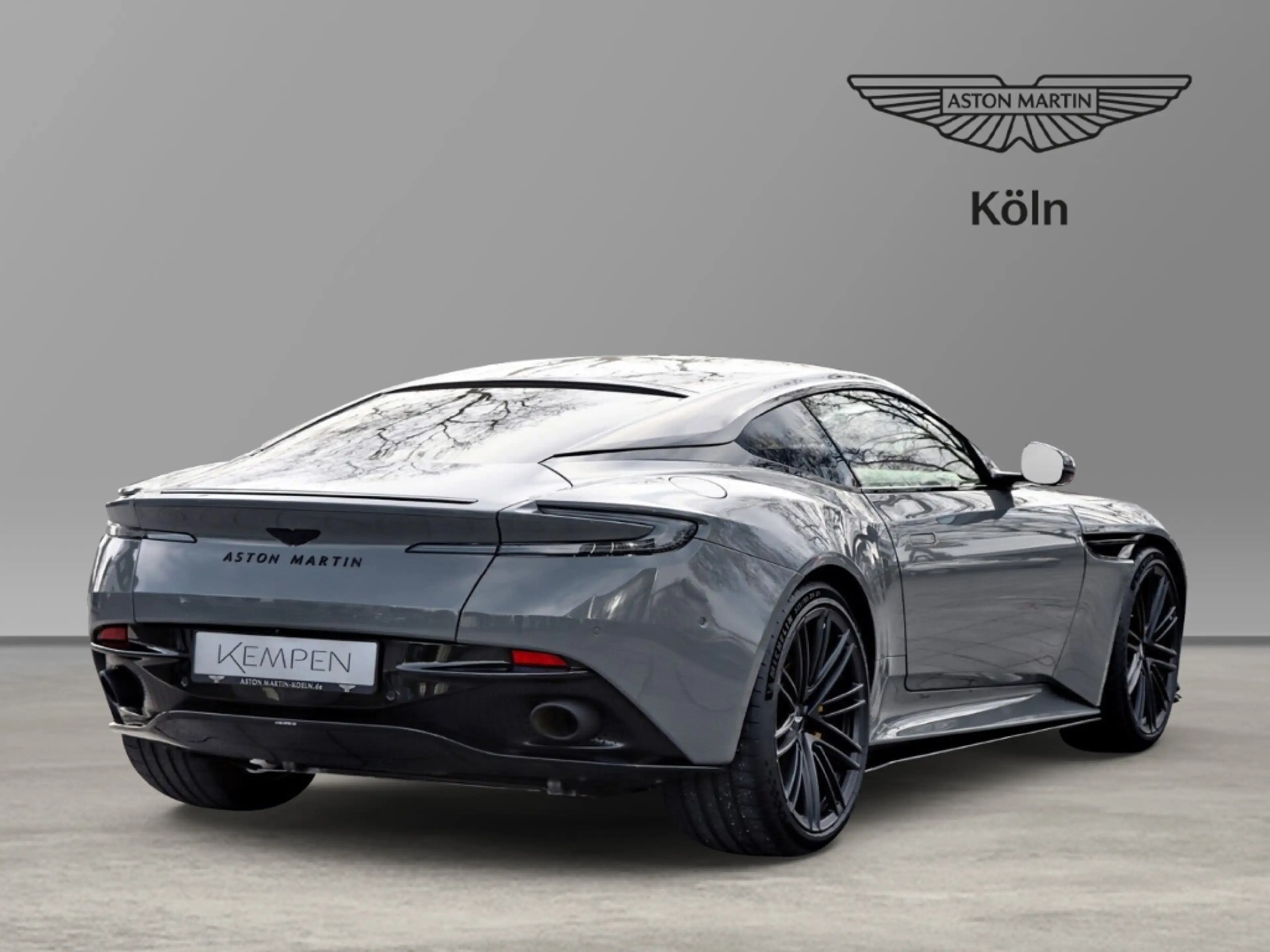 Aston Martin DB12 China Grey Oxford Tan nur 10500km — photo 7