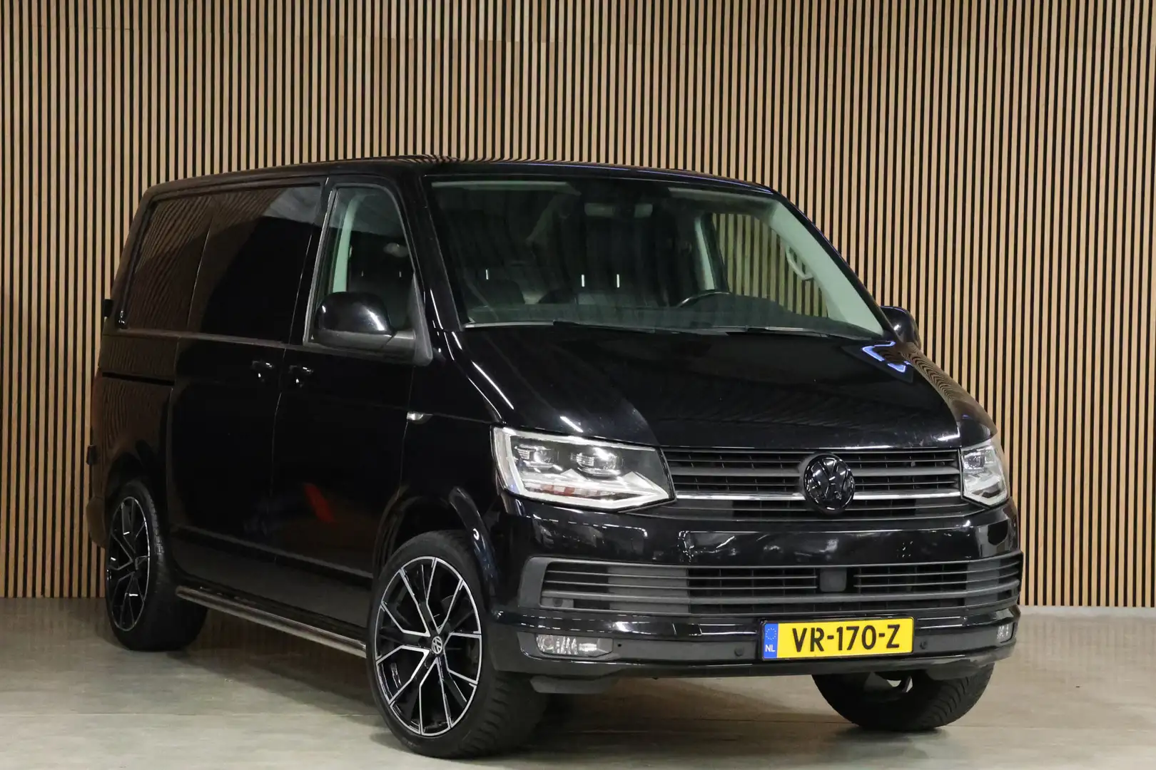 Volkswagen T6 Transporter 2.0 TDI | Standkachel | Bi-Xenon | Lederen bekledi Zwart - 2