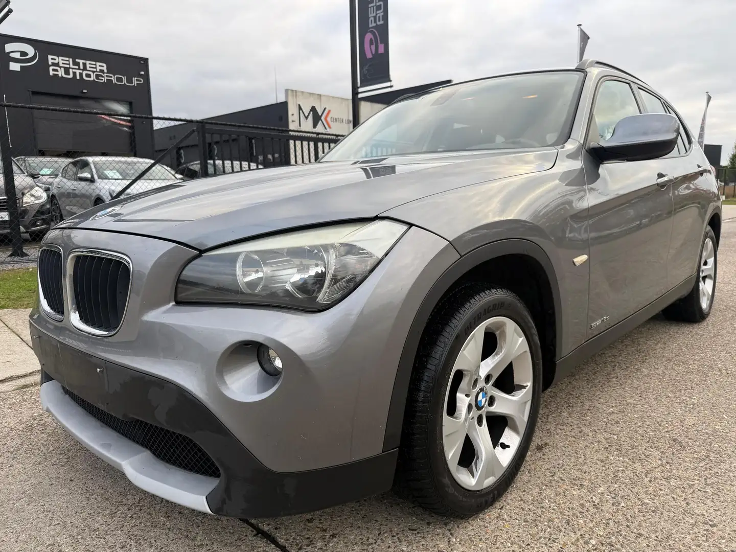 BMW X1 2.0 dA sDrive18 Automaat Gekeurd vr Verkoop Grijs - 1