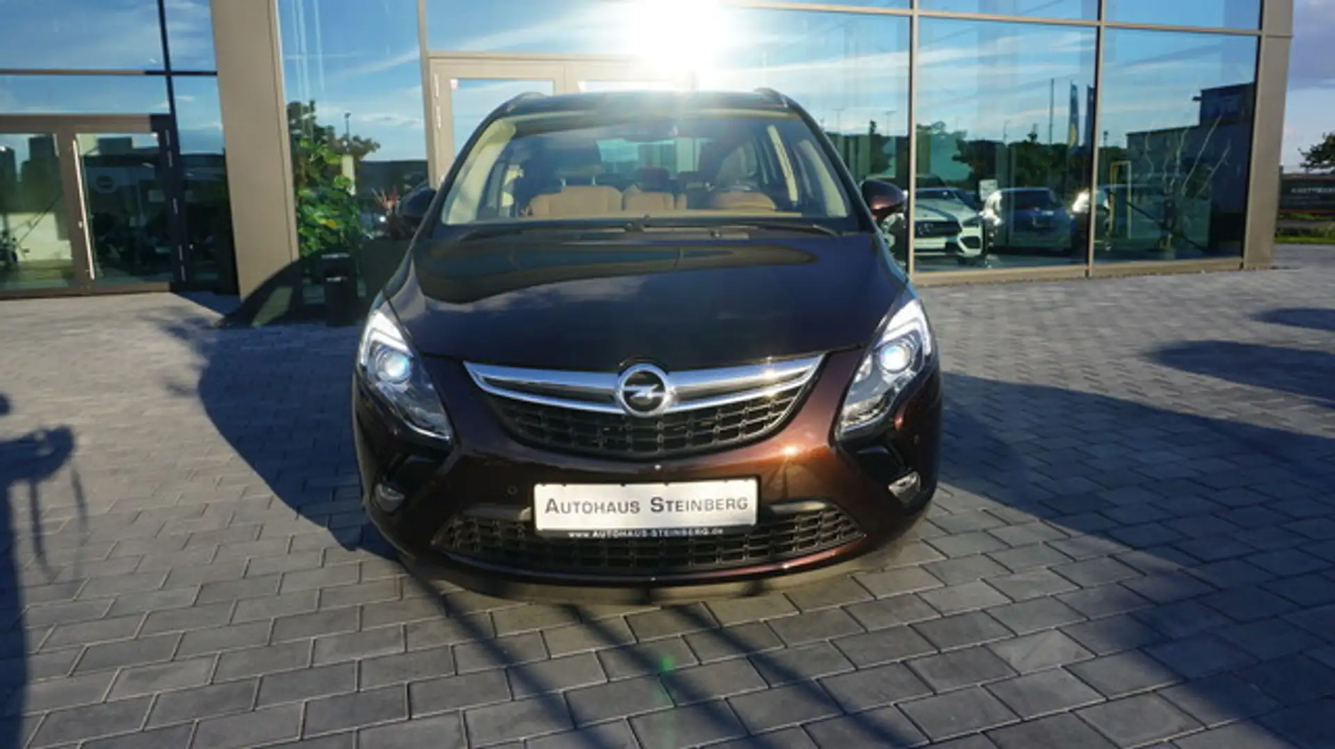 Opel Zafira Tourer 7 SITZE+BI XENON+KAMERA+SHZ+PDC+TE Innovation Gris - 1