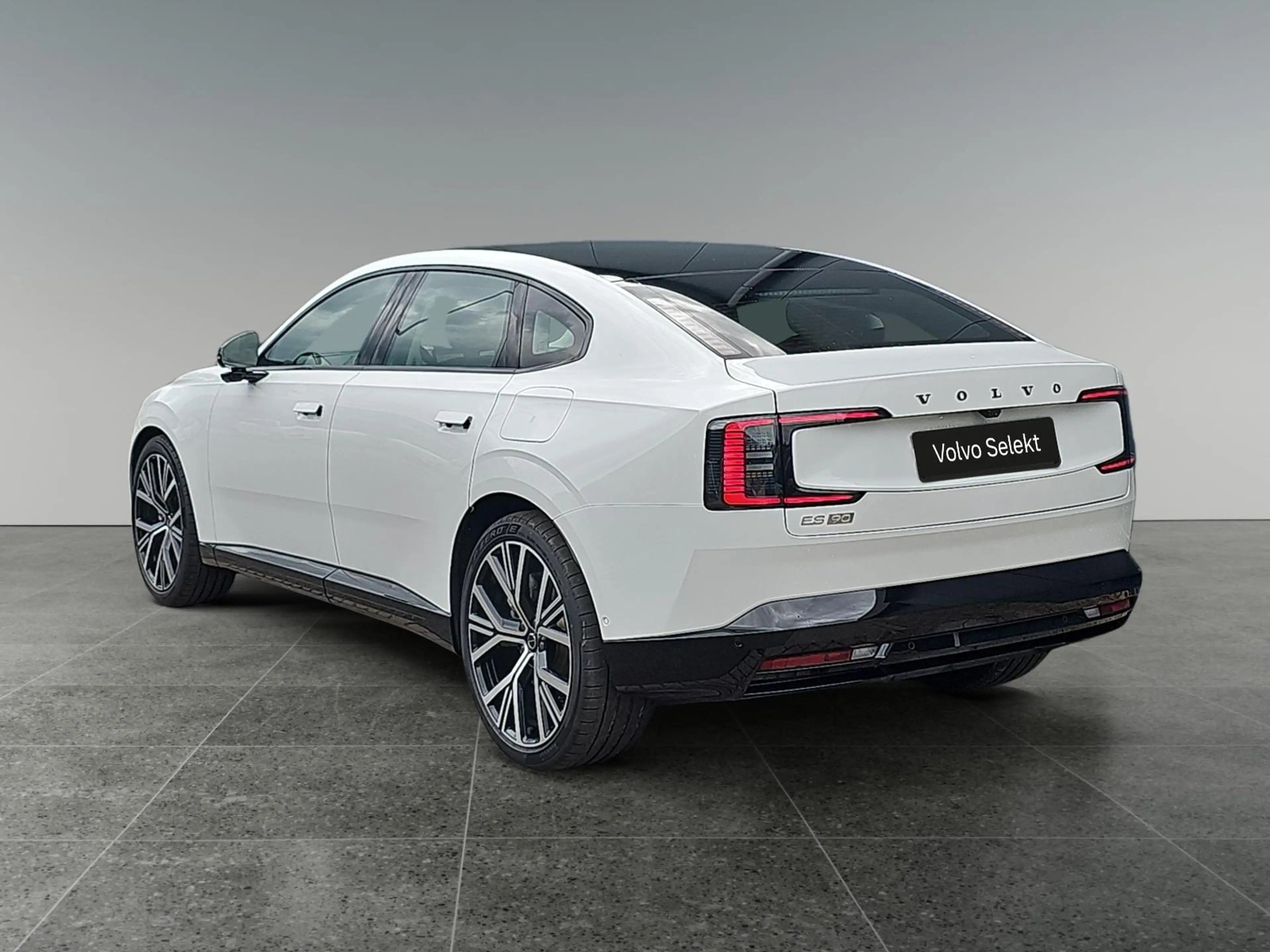 Volvo ES90 Single Motor Extended Range Ultra 92 kWh | Pilot A — photo 4